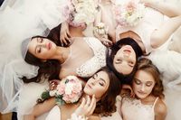 dream-symbol-bridesmaid-beauty-light